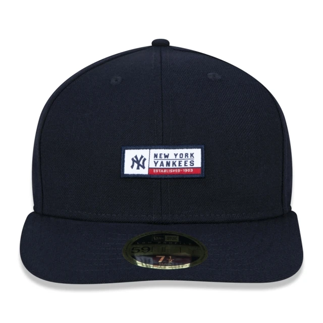 Boné 59FIFTY Low Profile MLB New York Yankees College Woven Label Aba Pré Curvada Fitted