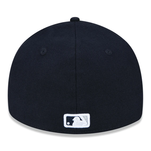 Boné 59FIFTY Low Profile MLB New York Yankees College Woven Label Aba Pré Curvada Fitted