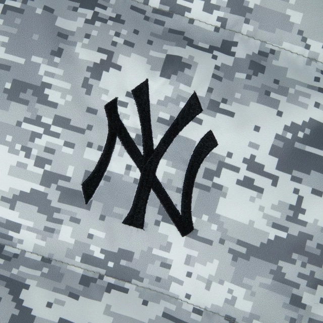 Jaqueta Puffer New York Yankees Core Digital Camo