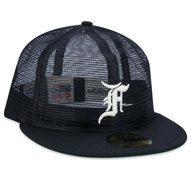 Boné 59FIFTY Fear of God Essential Full Mesh Fitted Preto