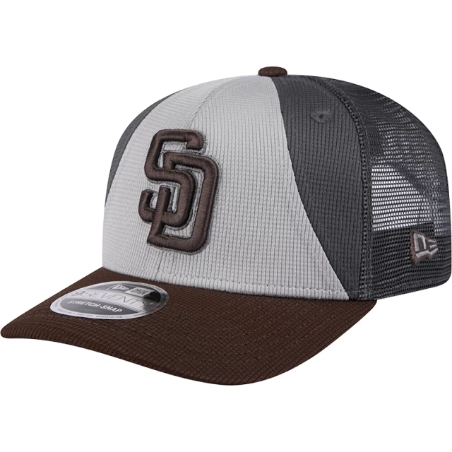 Boné 9SEVENTY Stretch Snap Trucker Batting Practice 2025 MLB San Diego Padres