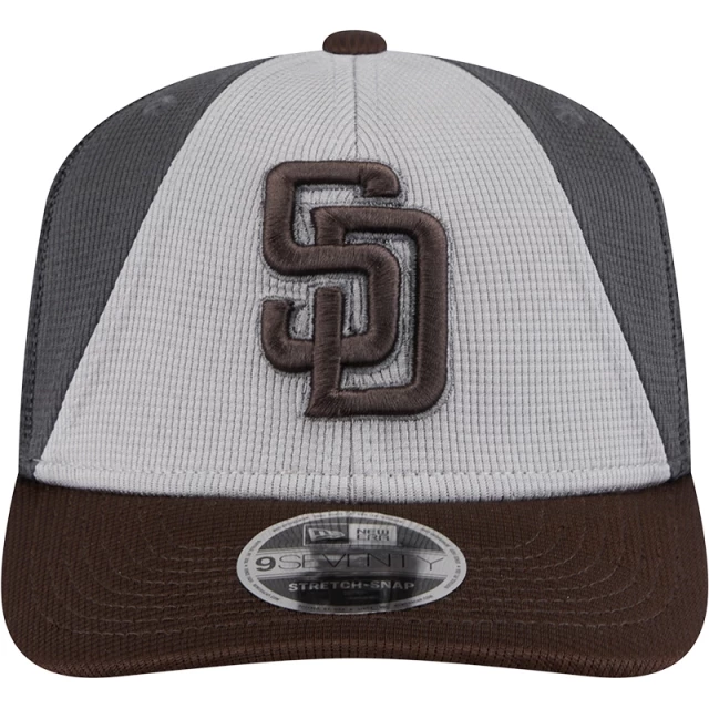 Boné 9SEVENTY Stretch Snap Trucker Batting Practice 2025 MLB San Diego Padres