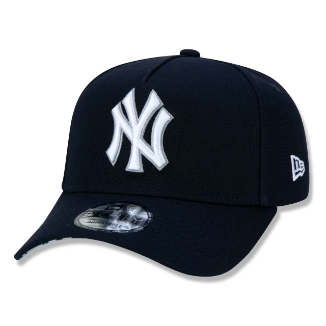 Boné 9FORTY A-Frame Snapback Aba Curva New York Yankees Street Life Sopa De Letra