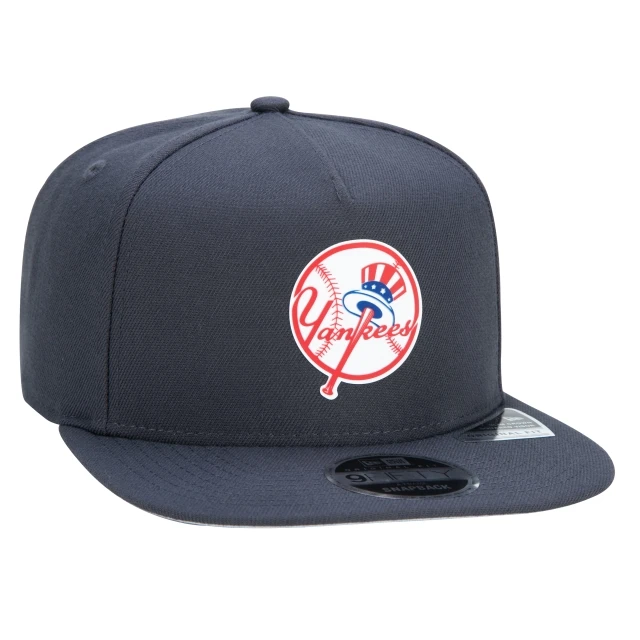 Boné 9FIFTY Original Fit A-Frame Snapback Aba Reta New York Yankees Core Silicone Team