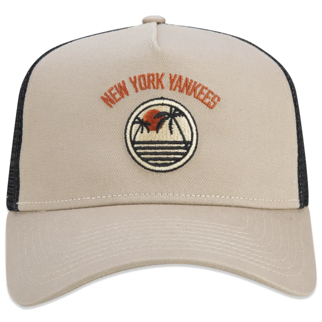 Boné 9FORTY A-Frame Trucker Snapback MLB New York Yankees Vacation Aba Curva Off White