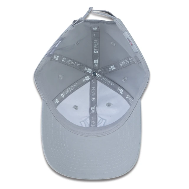 Boné 9TWENTY Strapback MLB New York Yankees Sport Aba Curva Cinza