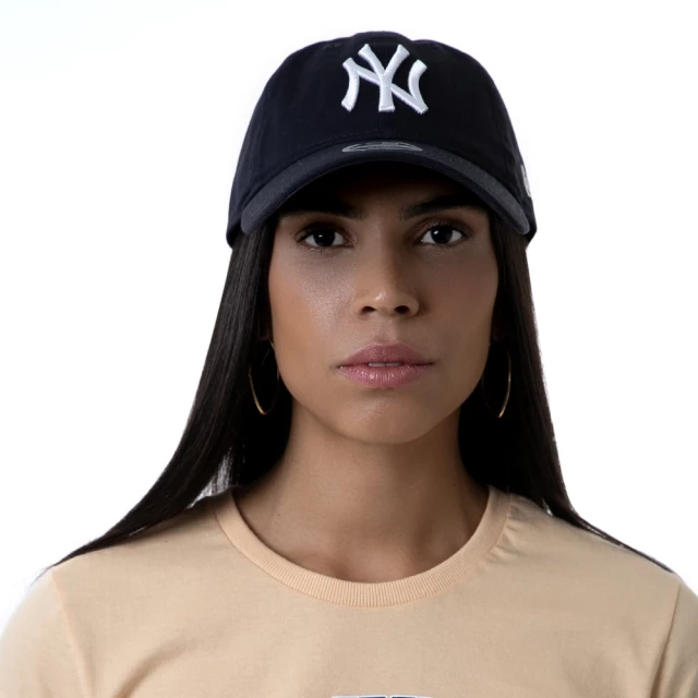 Boné Feminino 9TWENTY Strapback MLB New York Yankees Aba Curva Azul Marinho