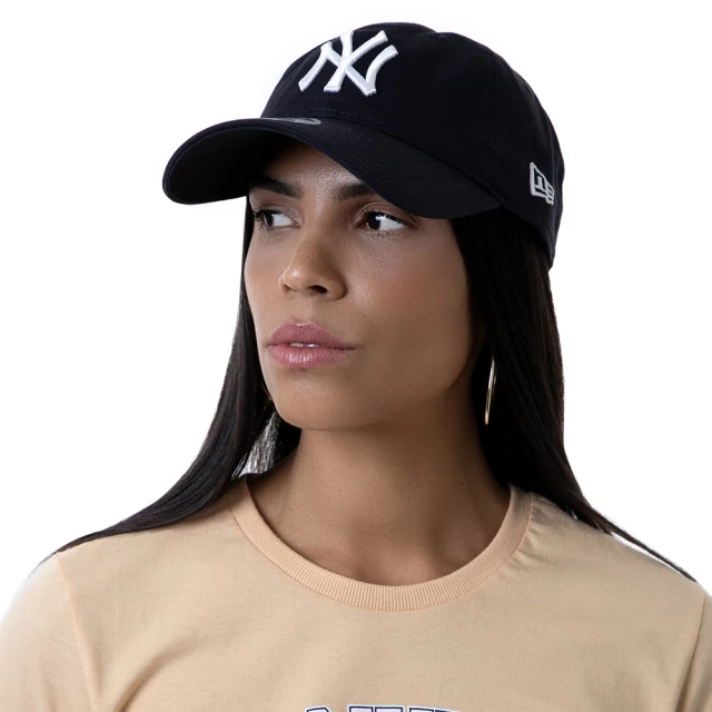 Boné Feminino 9TWENTY Strapback MLB New York Yankees Aba Curva Azul Marinho