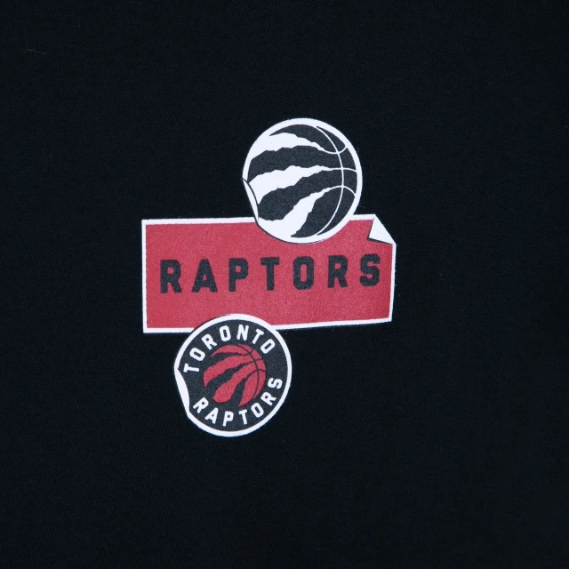 Camiseta Regular Manga Curta Toronto Raptors Street Life Sticker