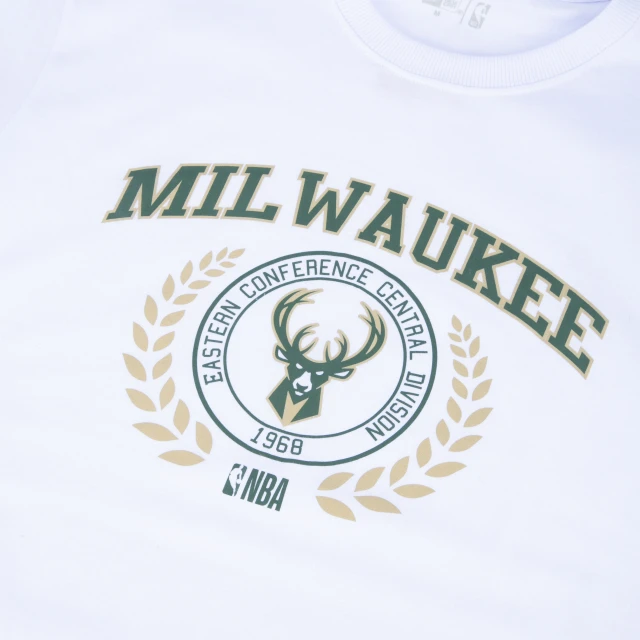 Camiseta Plus Size Regular NBA Milwaukee Bucks Manga Curta Branca