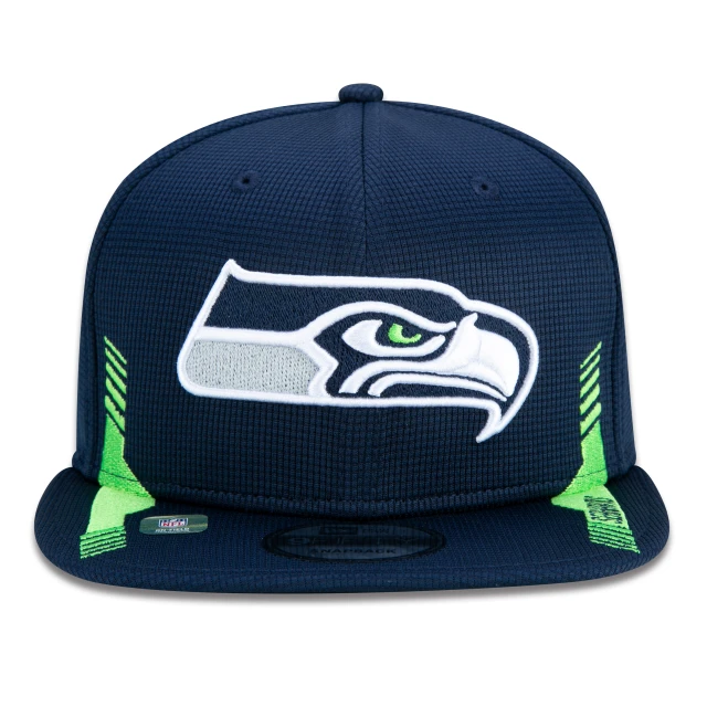 Boné 9FIFTY Seattle Seahawks Sideline Cold Weather Aba Reta Azul