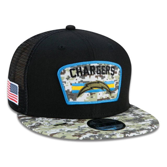 Boné 9FIFTY Trucker Los Angeles Chargers Salute To Service NFL Snapback Aba Reta Preto