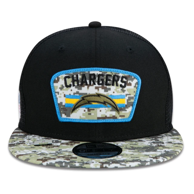 Boné 9FIFTY Trucker Los Angeles Chargers Salute To Service NFL Snapback Aba Reta Preto