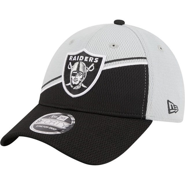 Boné 9FORTY Stretch Snap Las Vegas Raiders Sideline 2023