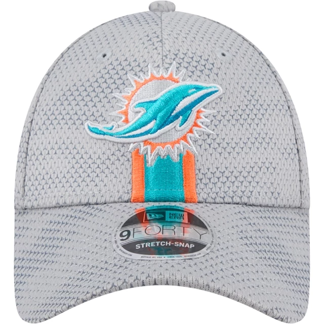 Boné 9FORTY Stretch Snap Miami Dolphins NFL Sideline 2024-25