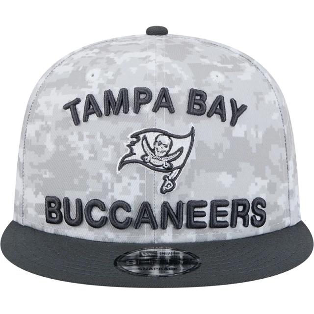 Boné 9FIFTY Tampa Bay Buccaneers NFL Salute To Service 2024-25