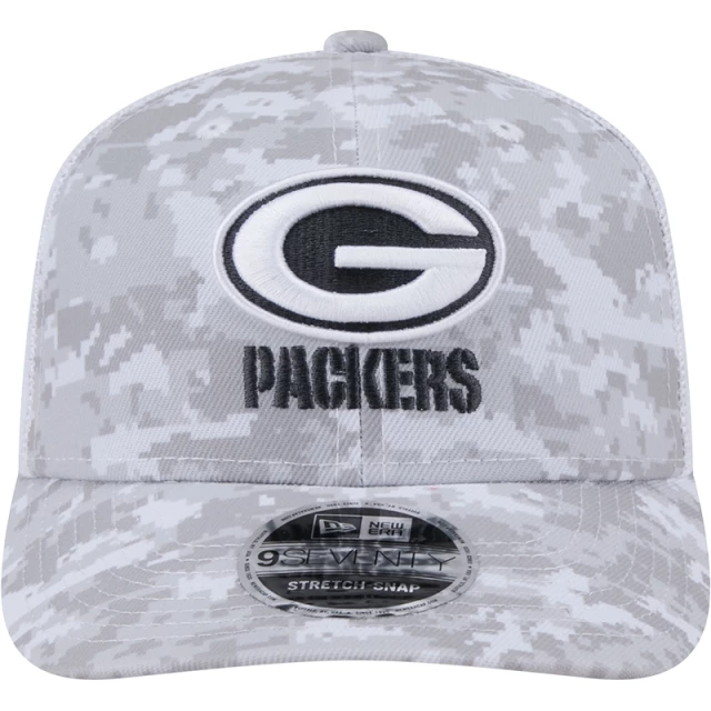 Boné 9SEVENTY Trucker Stretch Snap Green Bay Packers NFL Salute To Service 2024-25