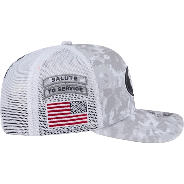 Boné 9SEVENTY Trucker Stretch Snap San Francisco 49ers NFL Salute To Service 2024-25