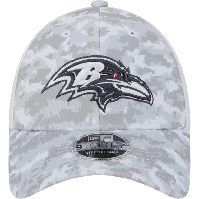 Boné 9FORTY Stretch Snap Baltimore Ravens NFL Salute To Service 2024-25