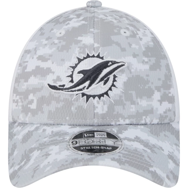 Boné 9FORTY Stretch Snap Miami Dolphins NFL Salute To Service 2024-25