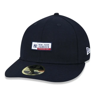 Boné 59FIFTY Low Profile MLB New York Yankees College Woven Label Aba Pré Curvada Fitted