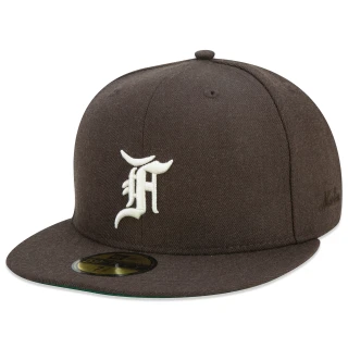 Boné 59FIFTY Fitted Essentials Fear Of God Aba Reta Marrom