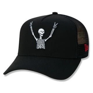 Boné 9FORTY A-Frame Trucker Snapback Aba Curva Skeleton