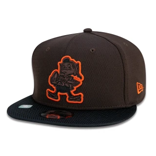 Boné 9FIFTY Cleveland Browns Sideline Cold Weather Aba Reta Marrom