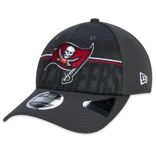 Boné 9FORTY Stretch Snap Tampa Bay Buccaneers NFL Training 23