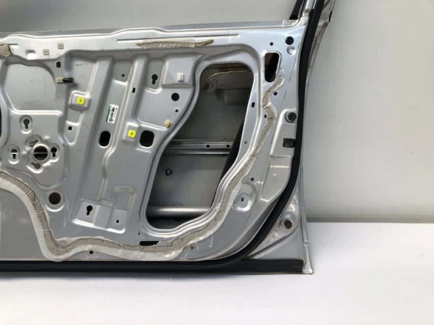 Porta Dianteira Direita Honda Civic 2001 2006 Prata Detalhe