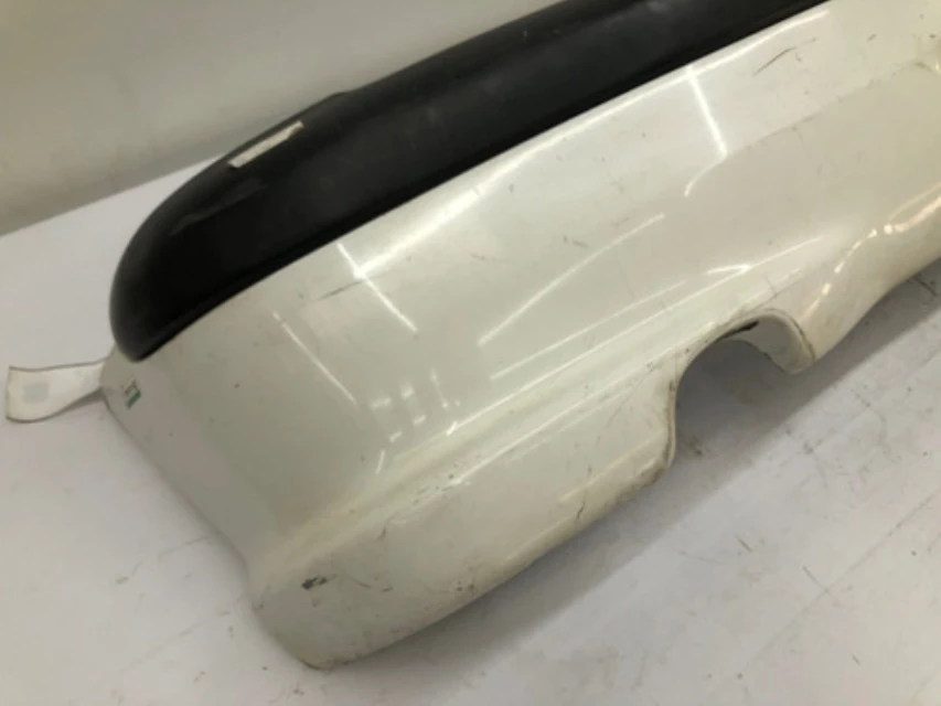 Para Choque Traseiro Peugeot 206 Branco 1999 2003 Detalhe