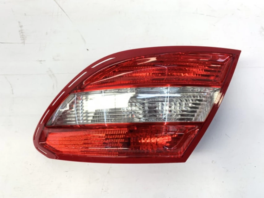 Lanterna Direita Mercedes C200 2008 2011