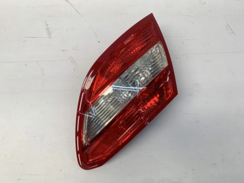 Lanterna Direita Mercedes C200 2008 2011