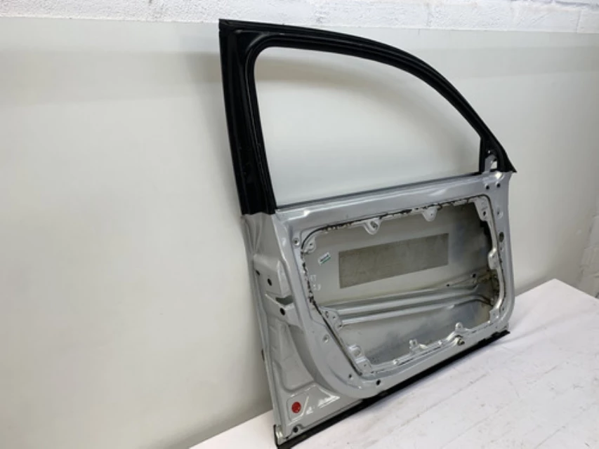 Porta Dianteira Esquerda Vw Passat 1997 2000